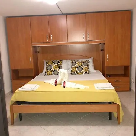 Charming In With Fenced Garden